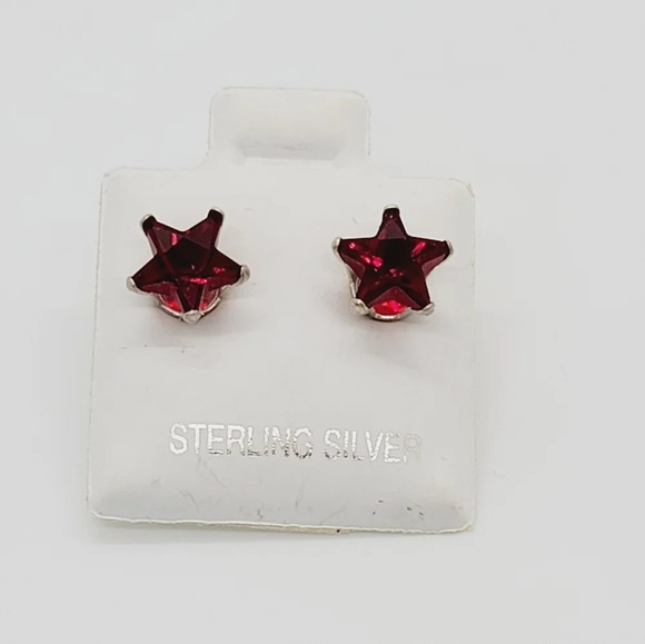 New Ruby Red Star CZ Sterling Silver - Picture 1 of 6